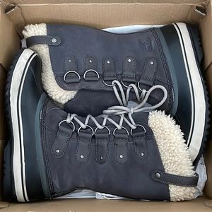 Sorel Women’s Dark Grey Shearling (never worn!)
